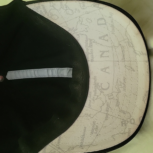 Authentic canada goose cap size l/xl - Picture 7 of 7